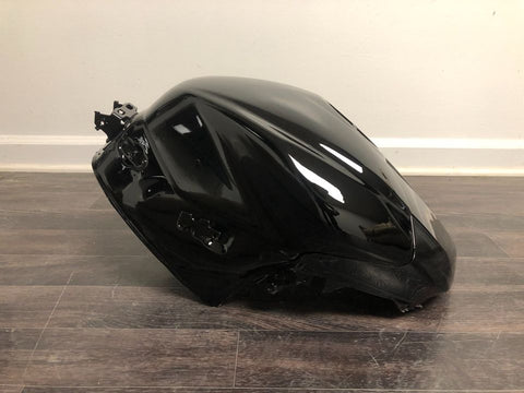 08-16 Yamaha R6 tank