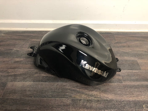 04-05 zx10 black gas tank with decals