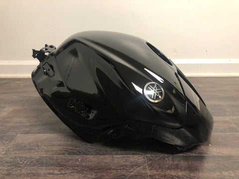 08-16 Yamaha R6 tank with symbols