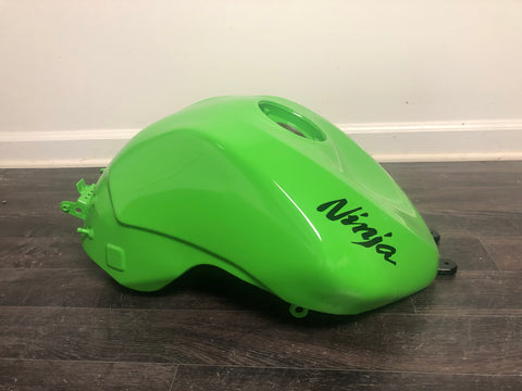 09-12 Ninja Kawasaki zx6r gas tank green with decals