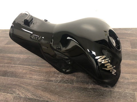 11-20 zx10 gas tank with decals